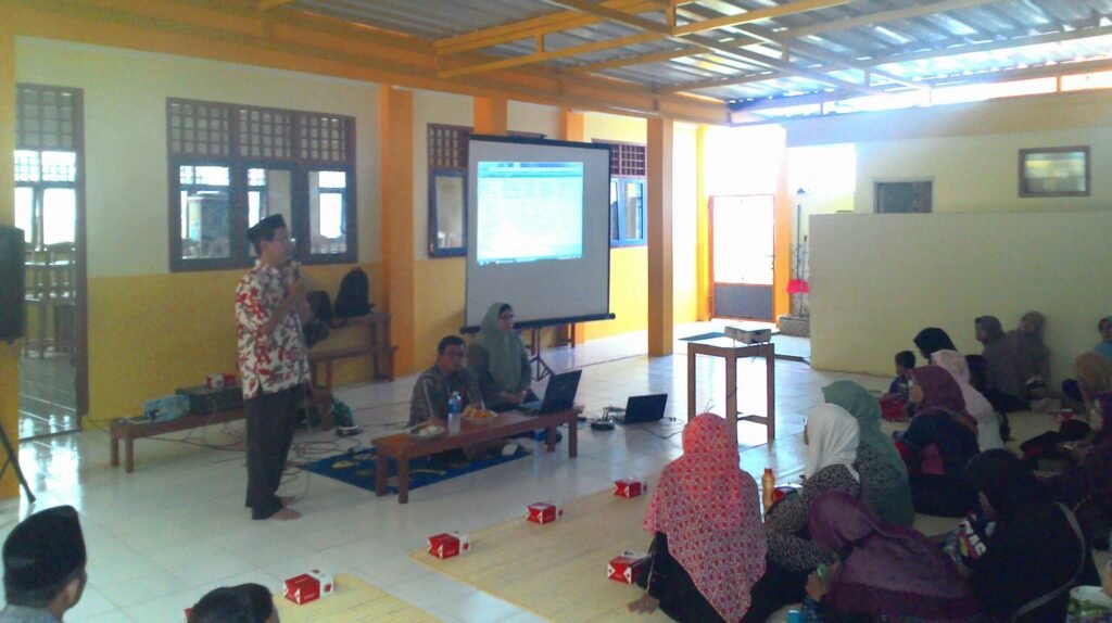 Seminar Parenting Orang Tua Siswa Kelas 1